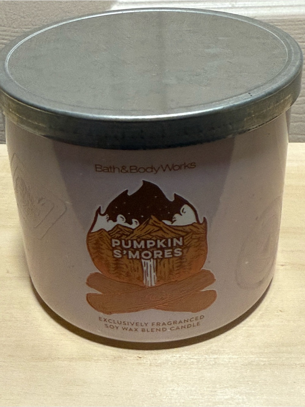 Bath & Body Works Pumpkin S'mores Candle - White
